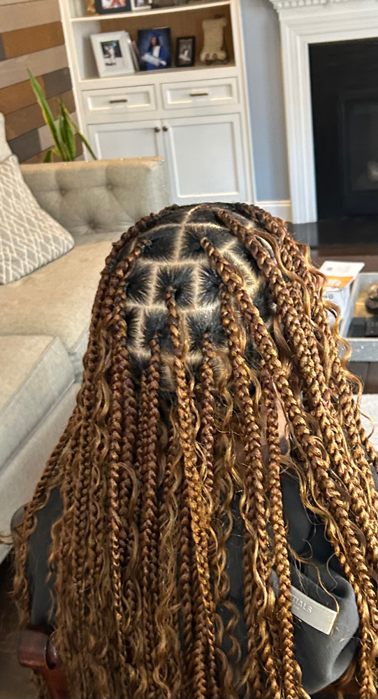 Medium Knotless Braids