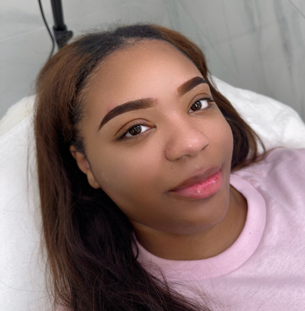 Eyebrows Tinting