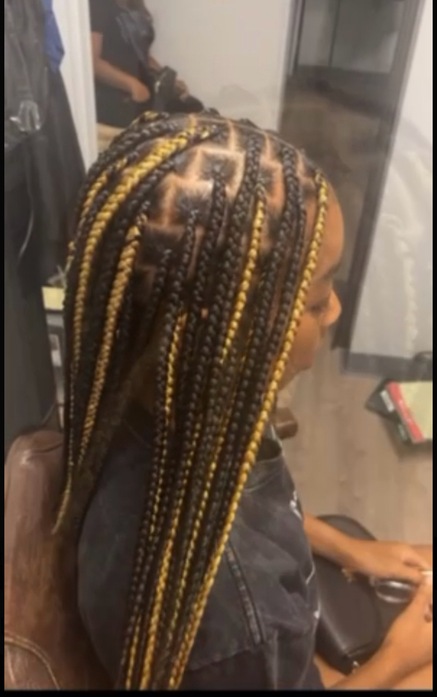 Knotless Braids And Senegalese Twist