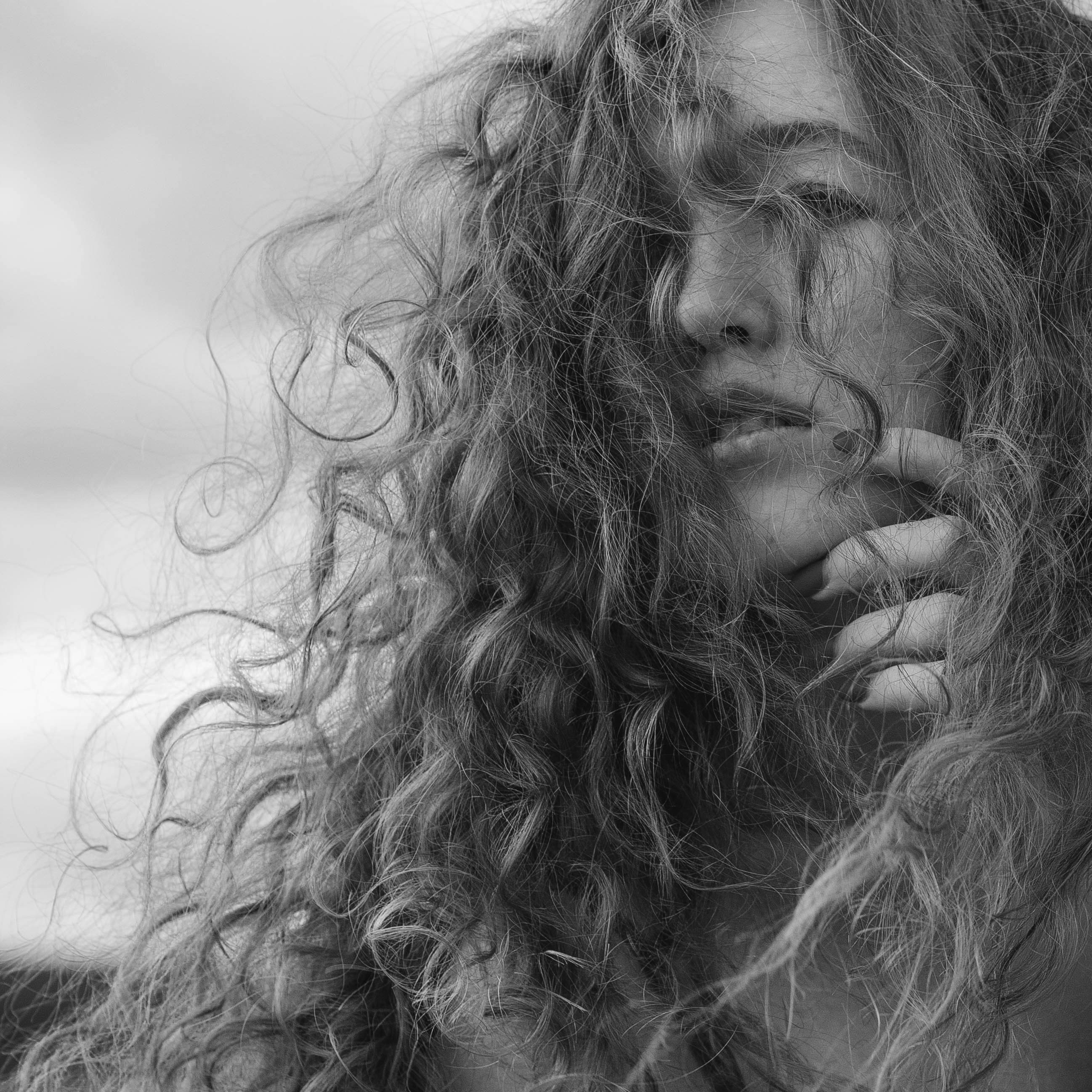 Curly Lunar Refresh