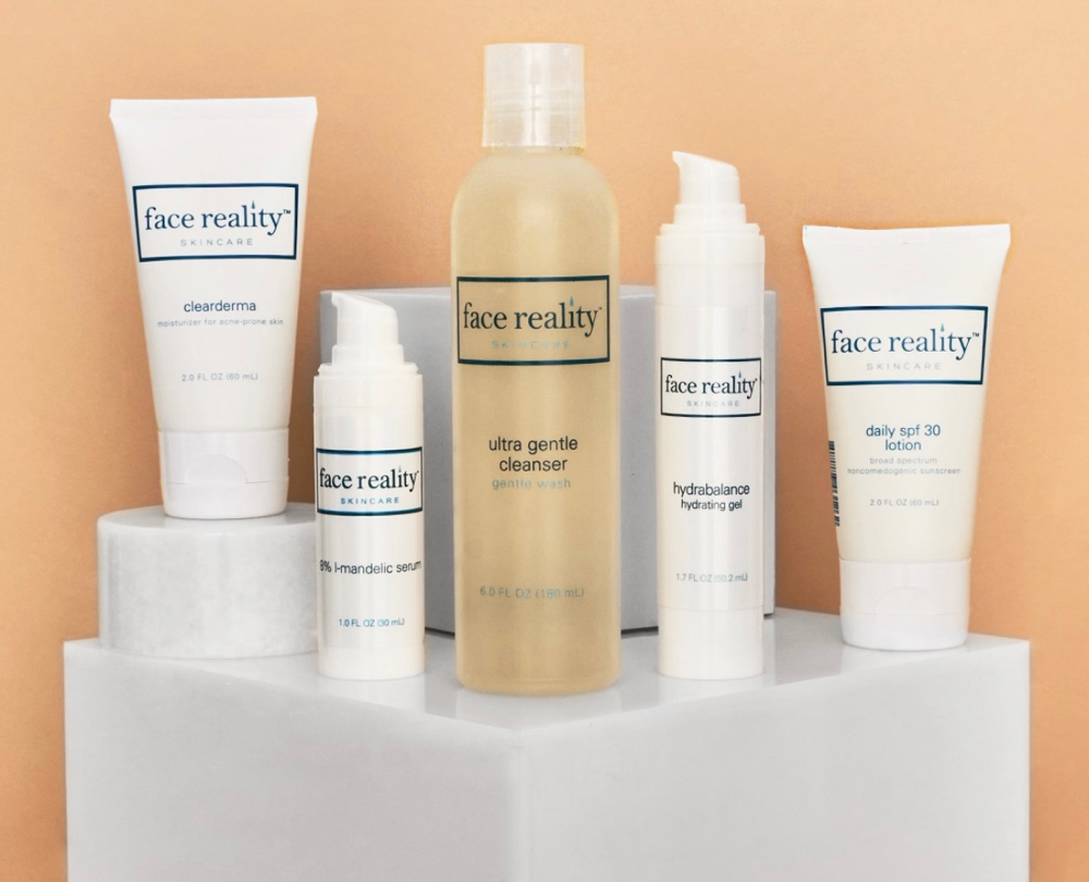 ACNE CONSULT + TREATMENT