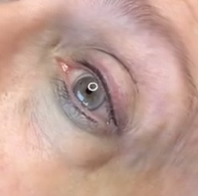 Bottom Eyeliner