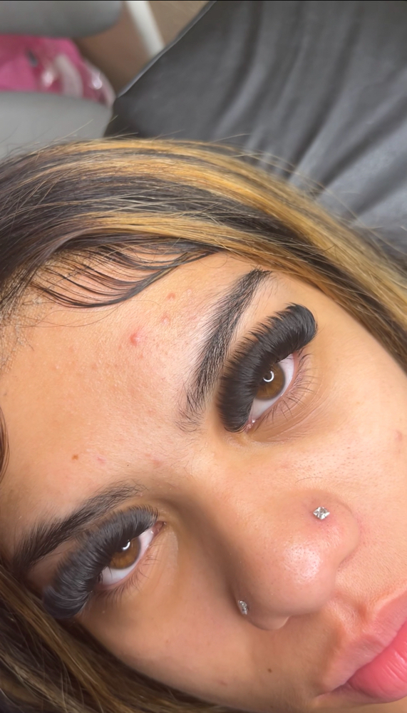 Mega Volume Eyelashes