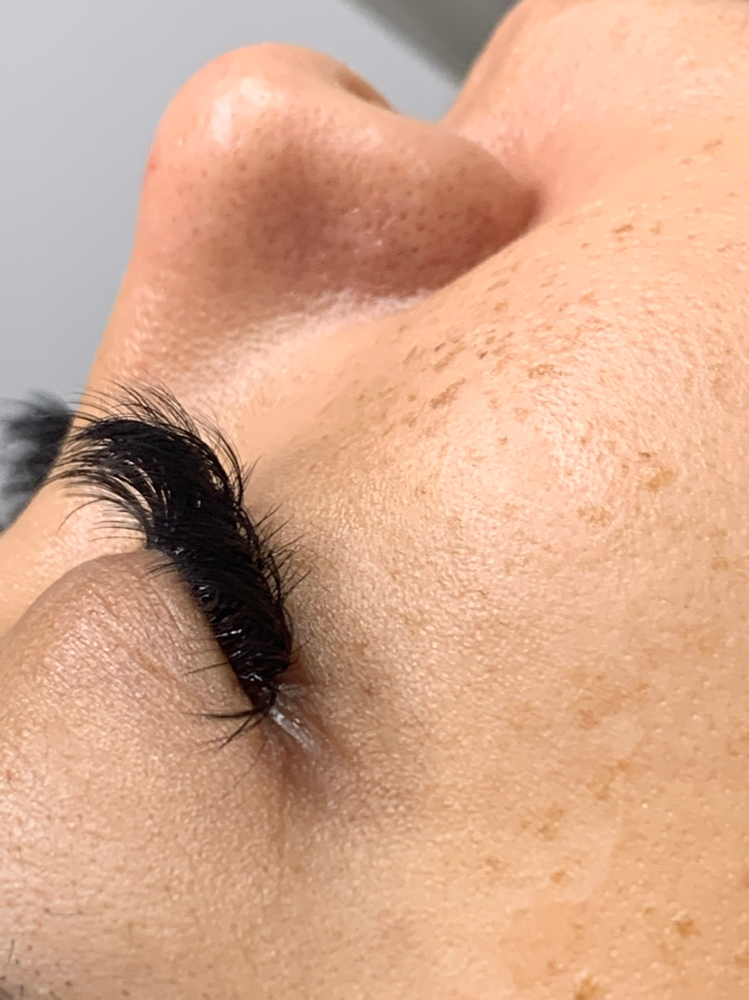 ❤️ Eyelash  Extension Special* at Lash Out Lounge LLC in Pearland, TX