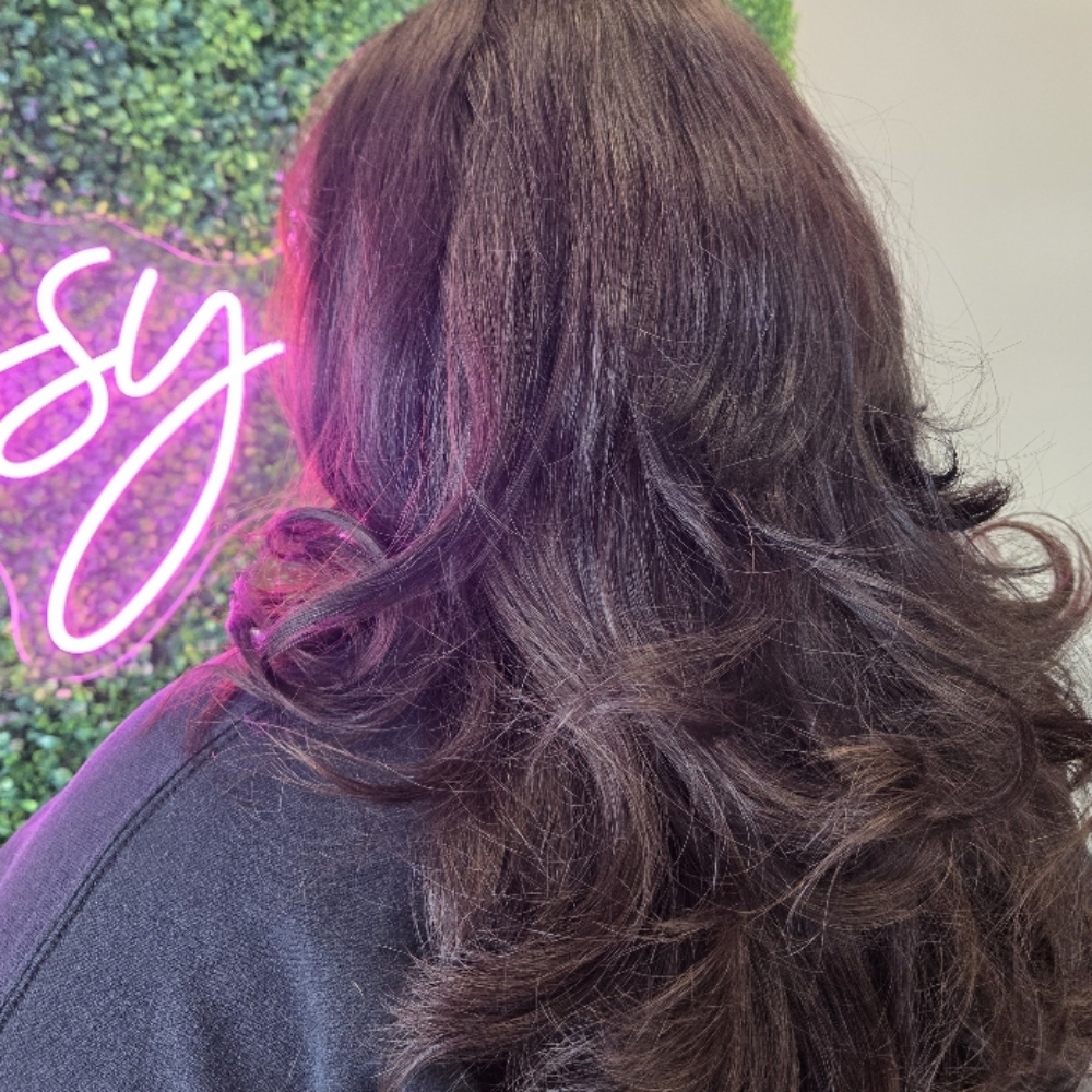 Cut & Blowdry at Vida en Color Beauty in Upland, CA
