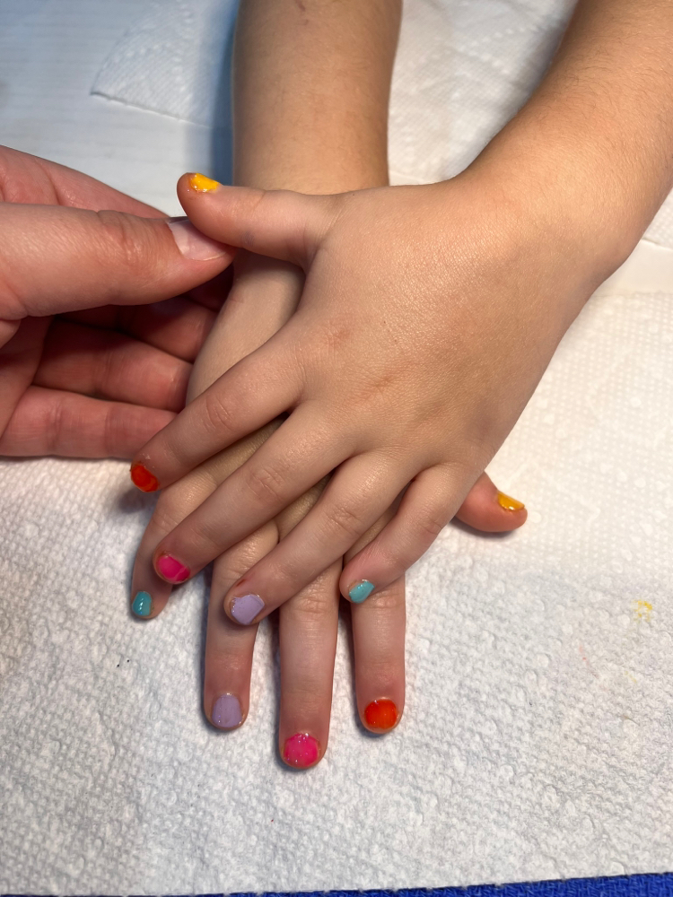 Kids Manicure (ages 4-11)