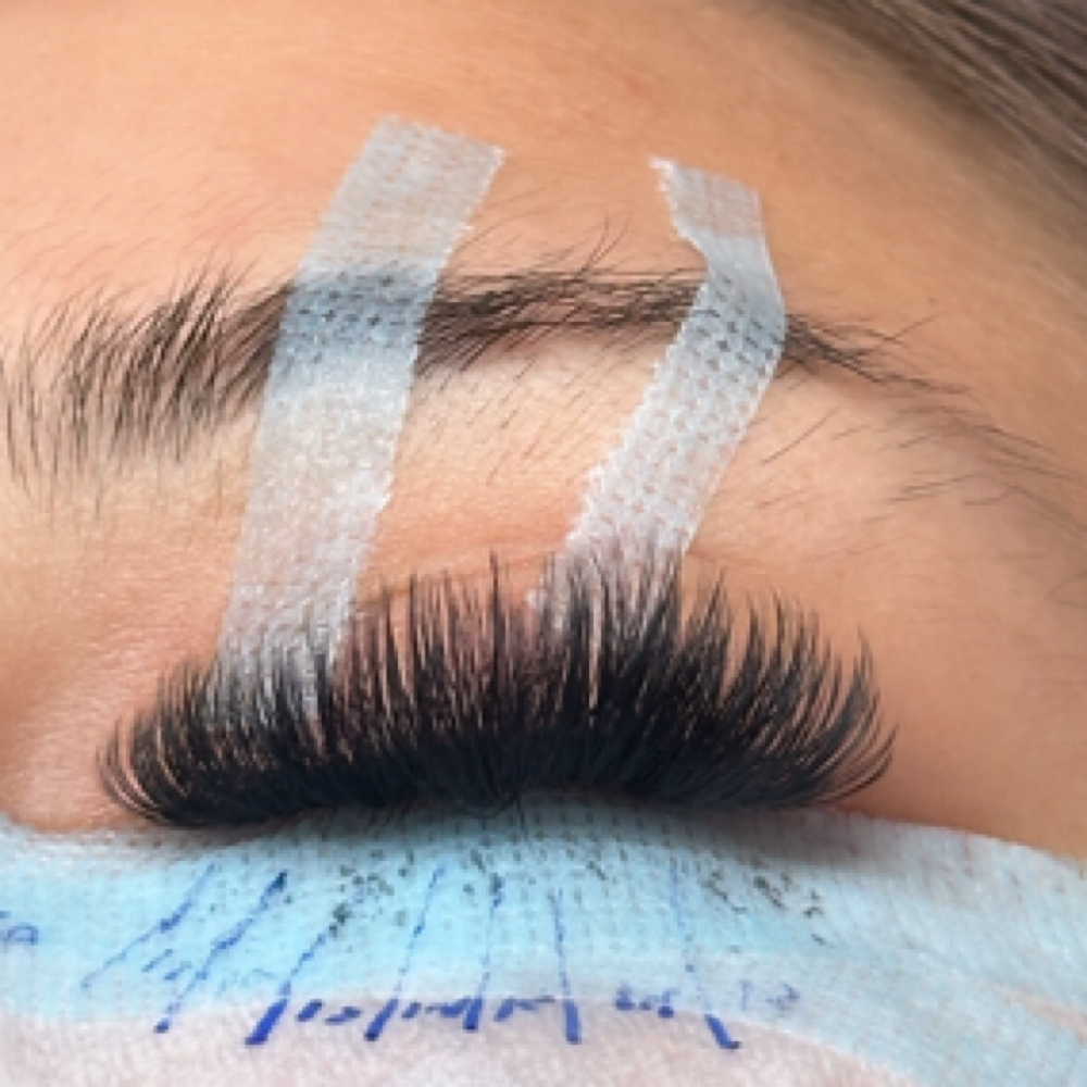 Volume Full set at aestheticswliz in Fontana, CA