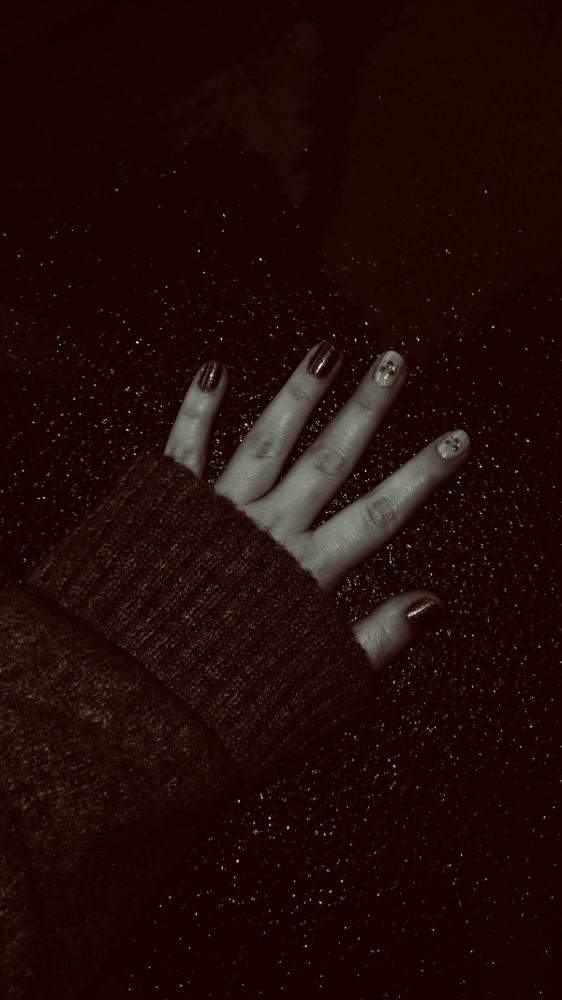the naked•mani