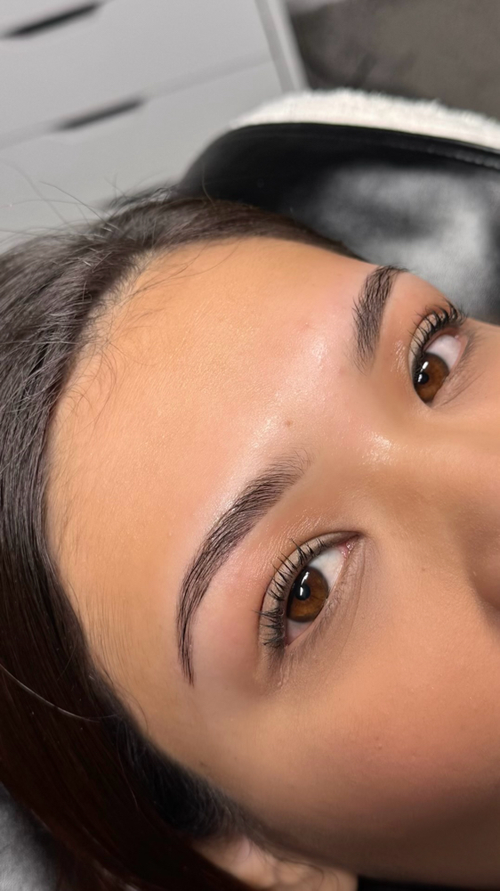 Brow Shaping & Tint