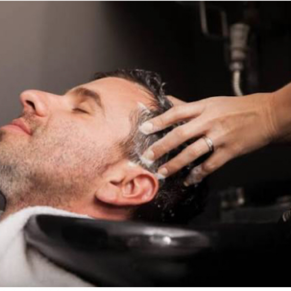 15 Min Scalp Massage/Mens Haircut