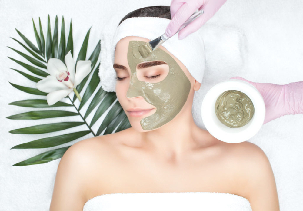 The Deluxe Cure Facial