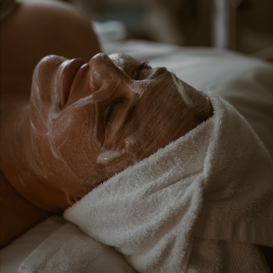 Signature Renewal Facial