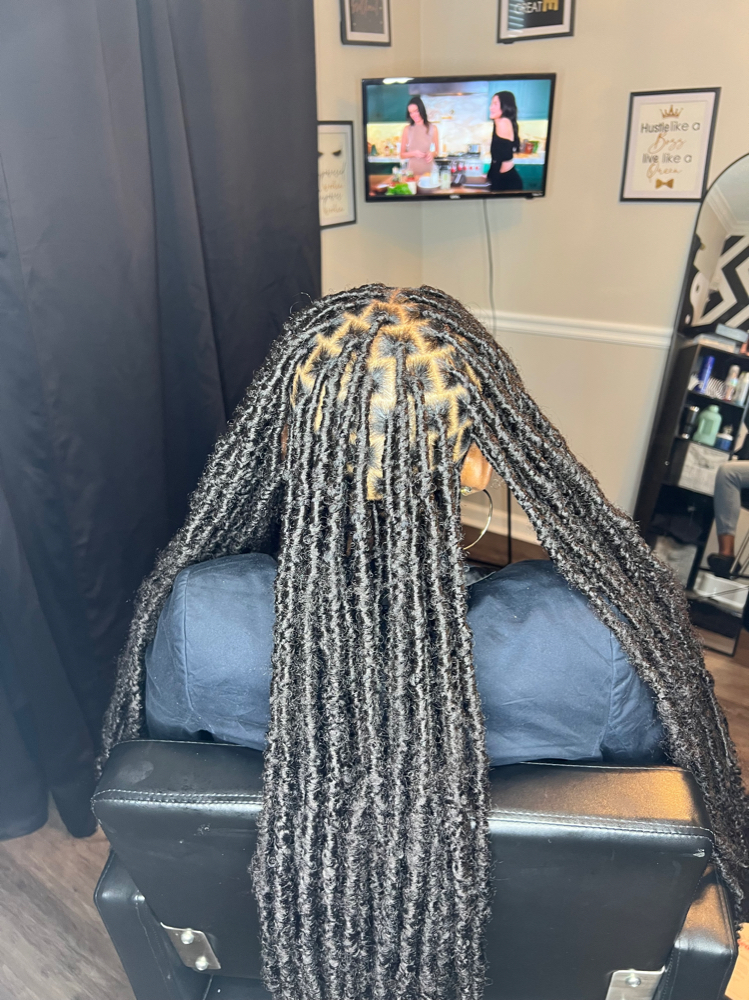 18” Bombshell Locs