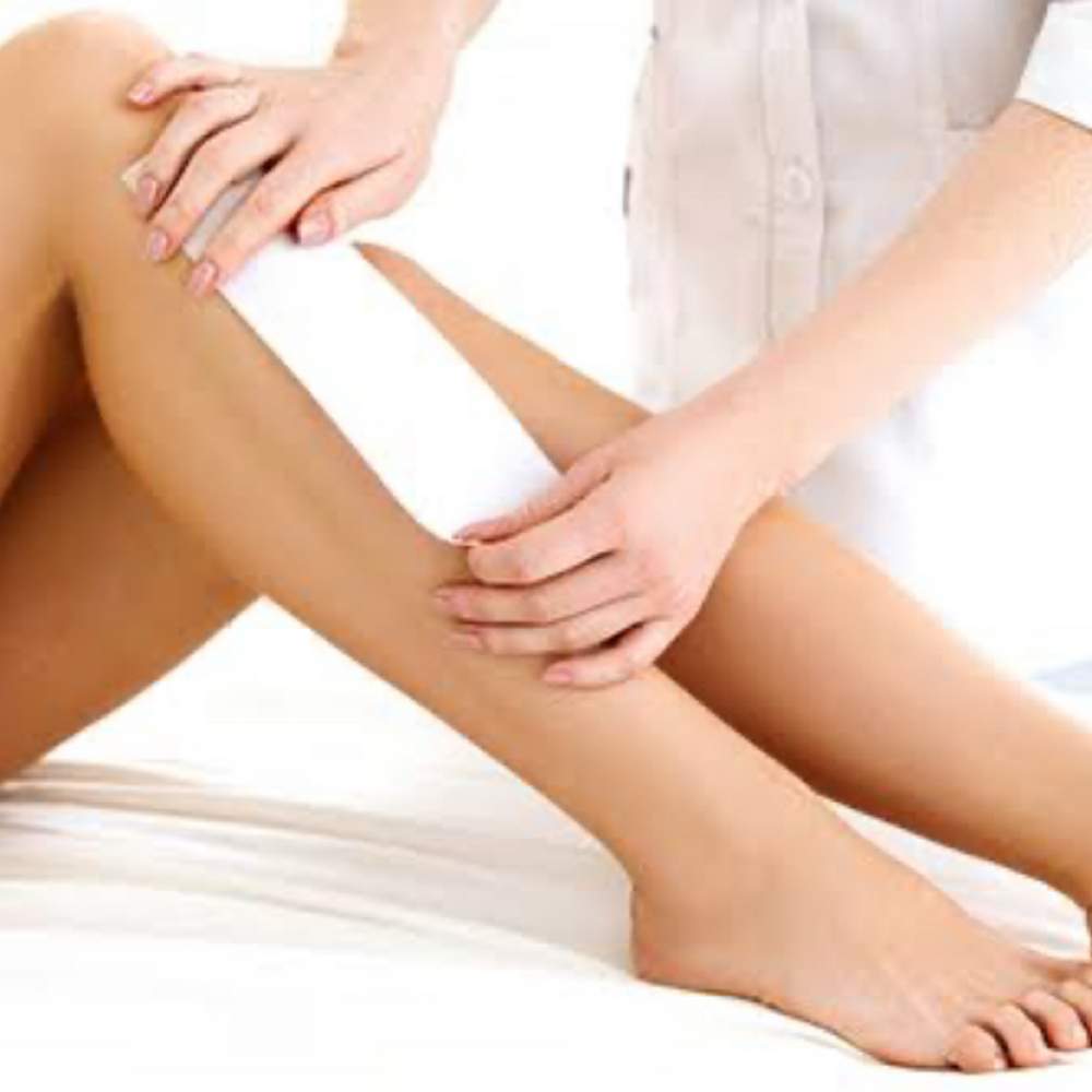 1/2 Leg Wax at Hair Horizons in Schaumburg, IL