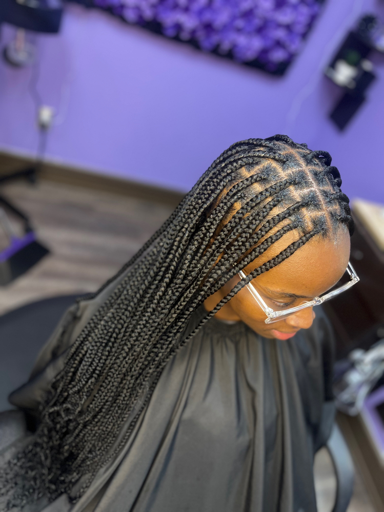 Smedium Knotless Braids
