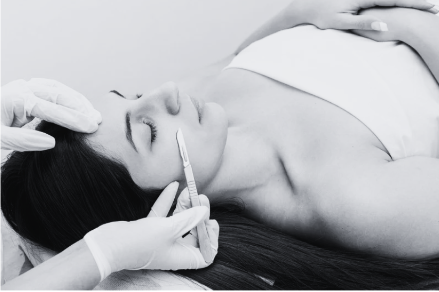 dermaplane & custom facial