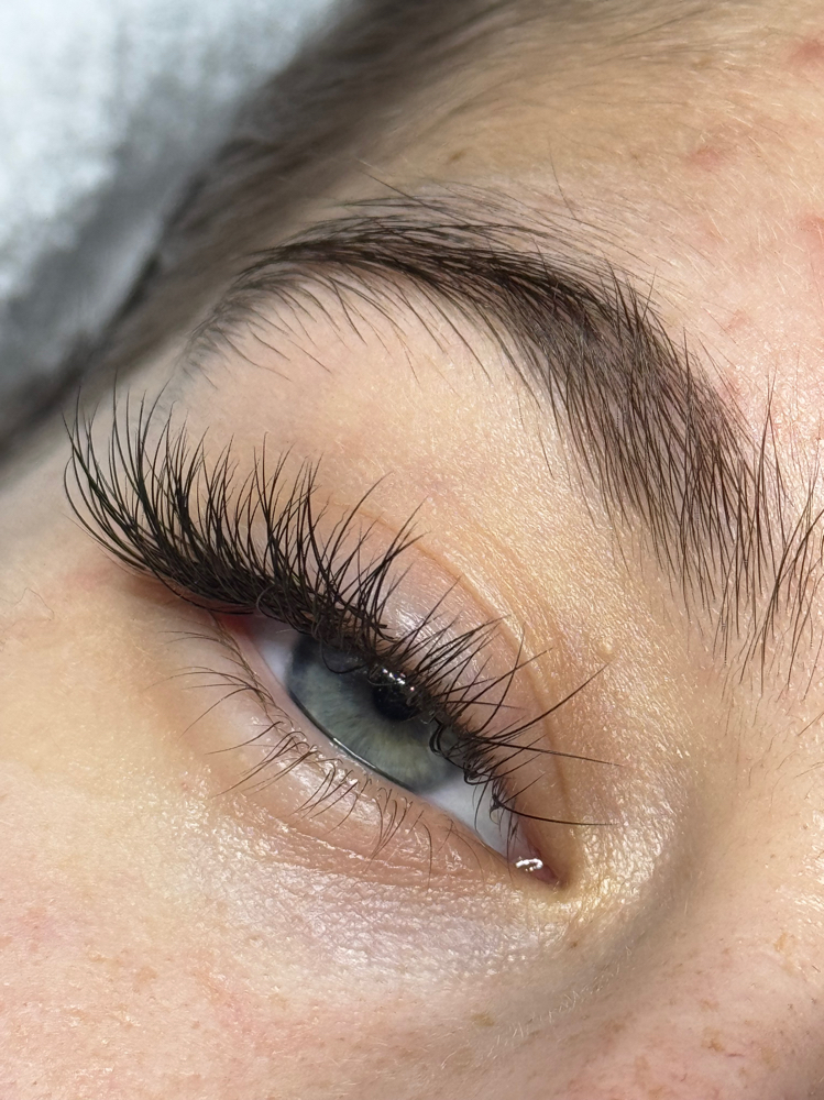 ✨ Classic Lash Extensions