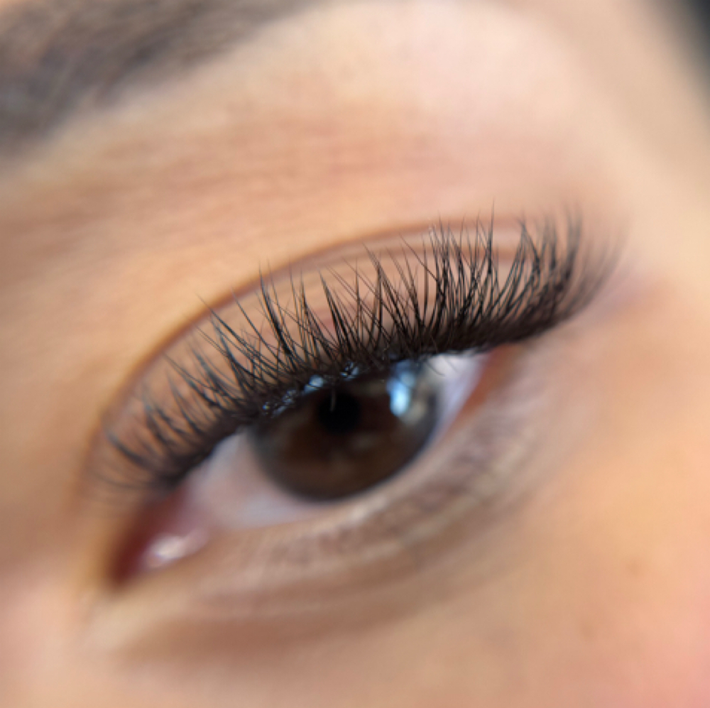 Hybrid Eyelash Extension at Gracefully Pampered in Naperville, IL