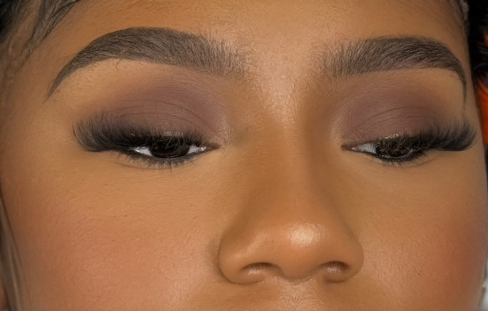 Eyebrows Enhancement