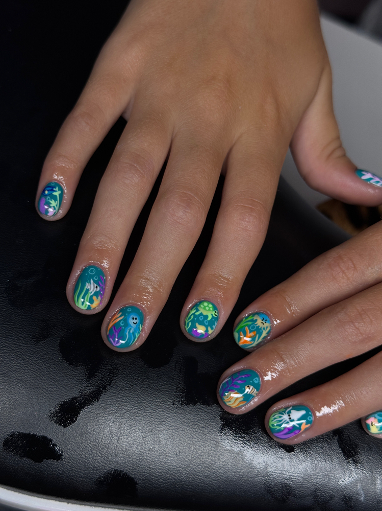 Kids Manicure (12 & under)