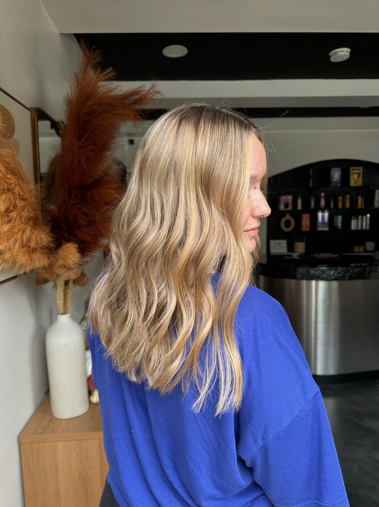 women's haircut