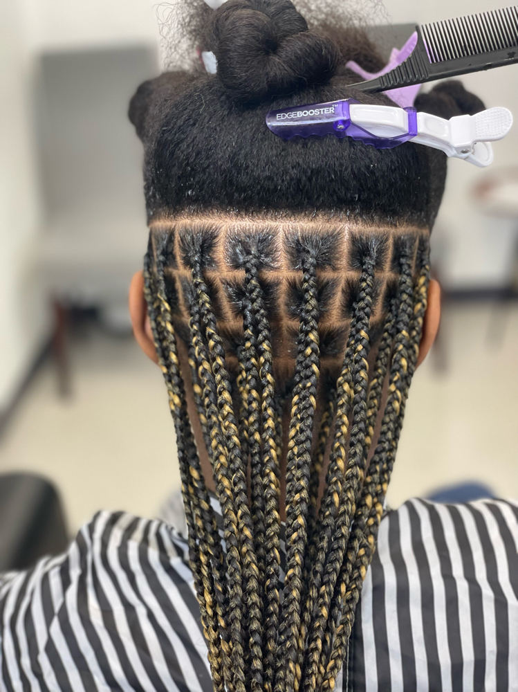 Medium Knotless