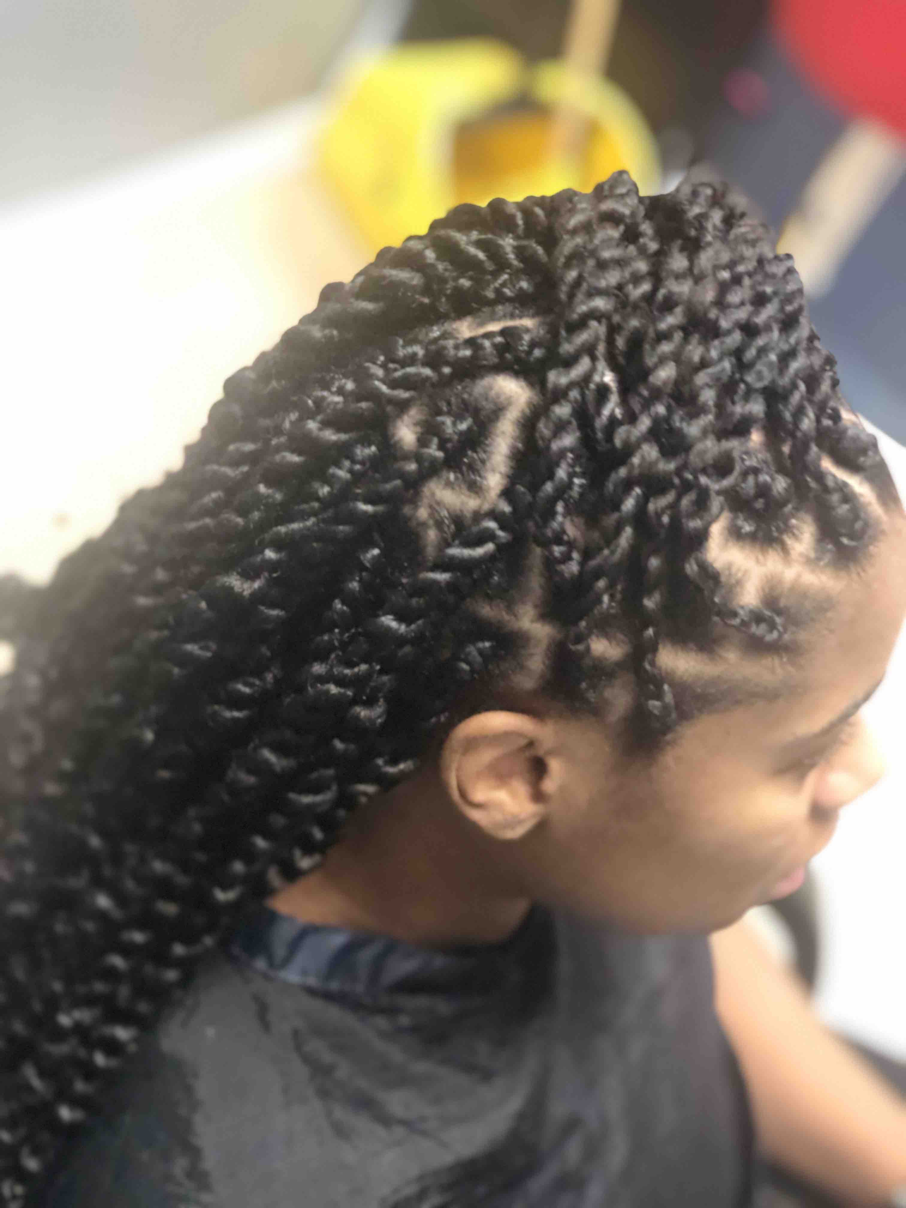 Jumbo/ Kinky Twist