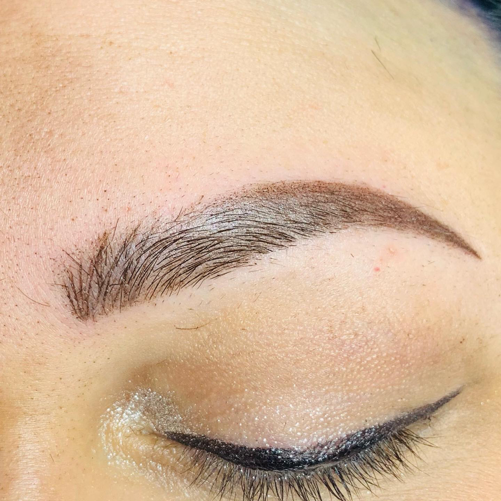 Microblading, PMU Eyebrow Touchup