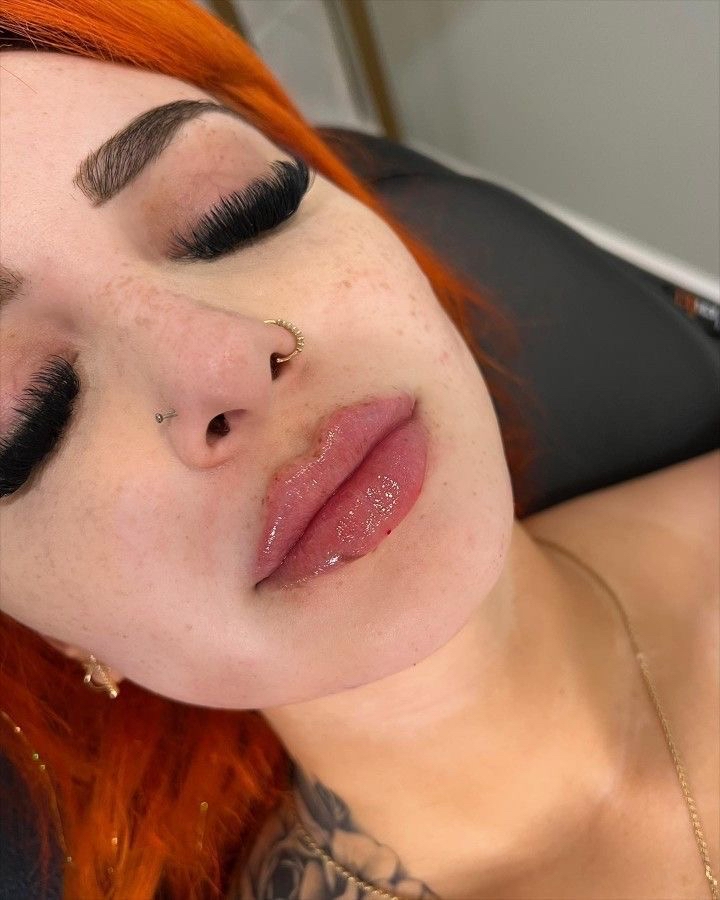 Labios + Pestñas