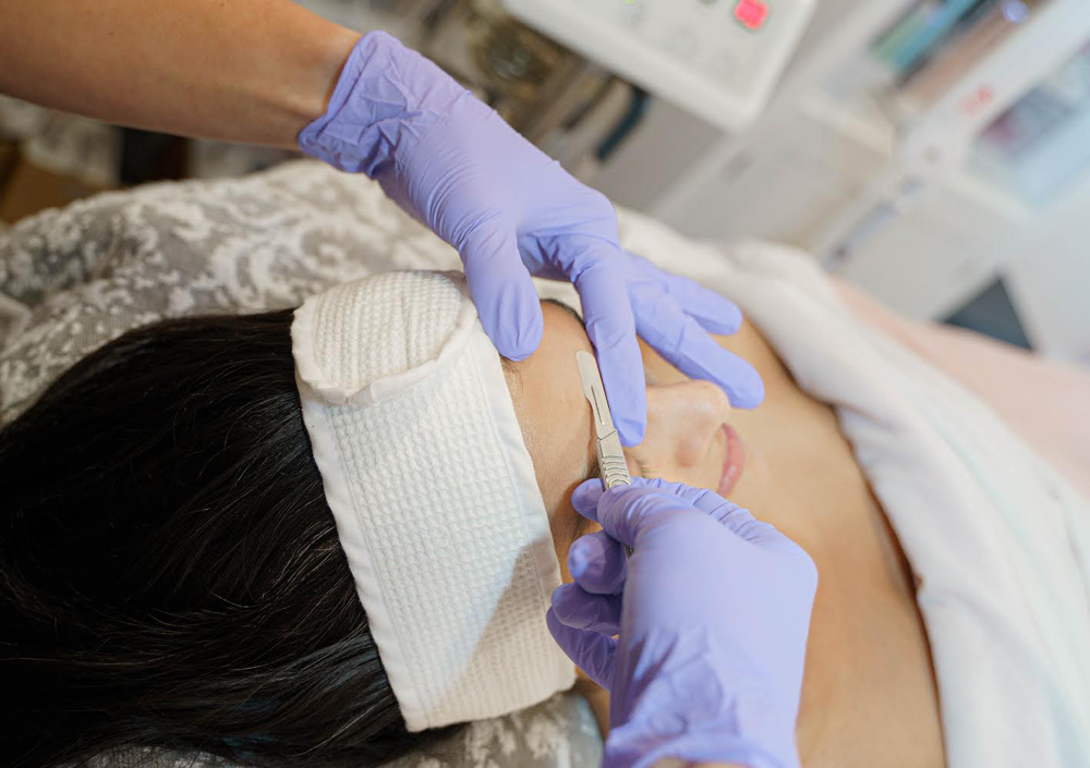Mini Dermaplaning Facial