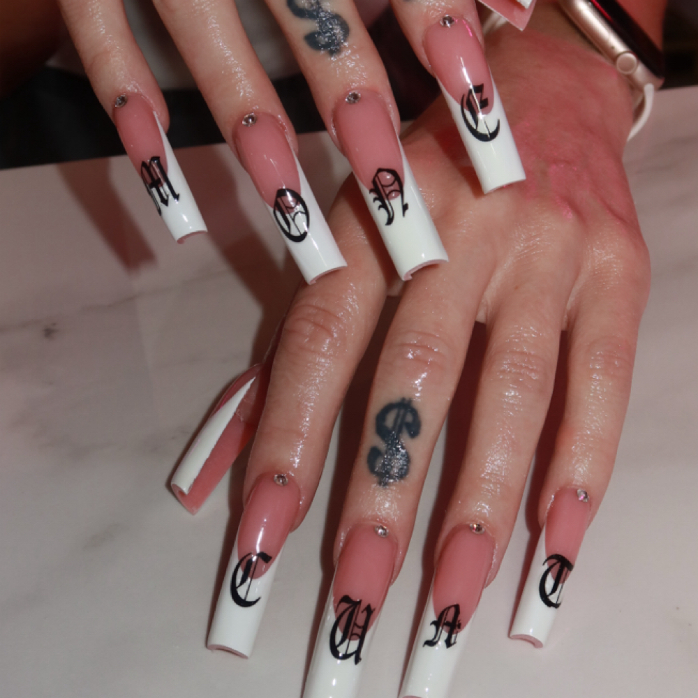 XL Acylic Nails at MoMoneyNails in Portland, OR