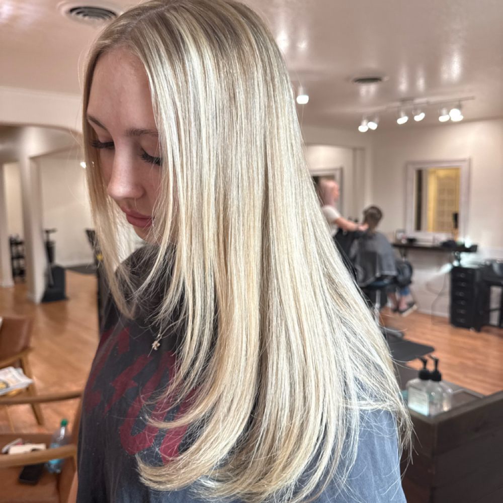 Partail Foil at Vedableu Beauty in Spokane Wa, WA