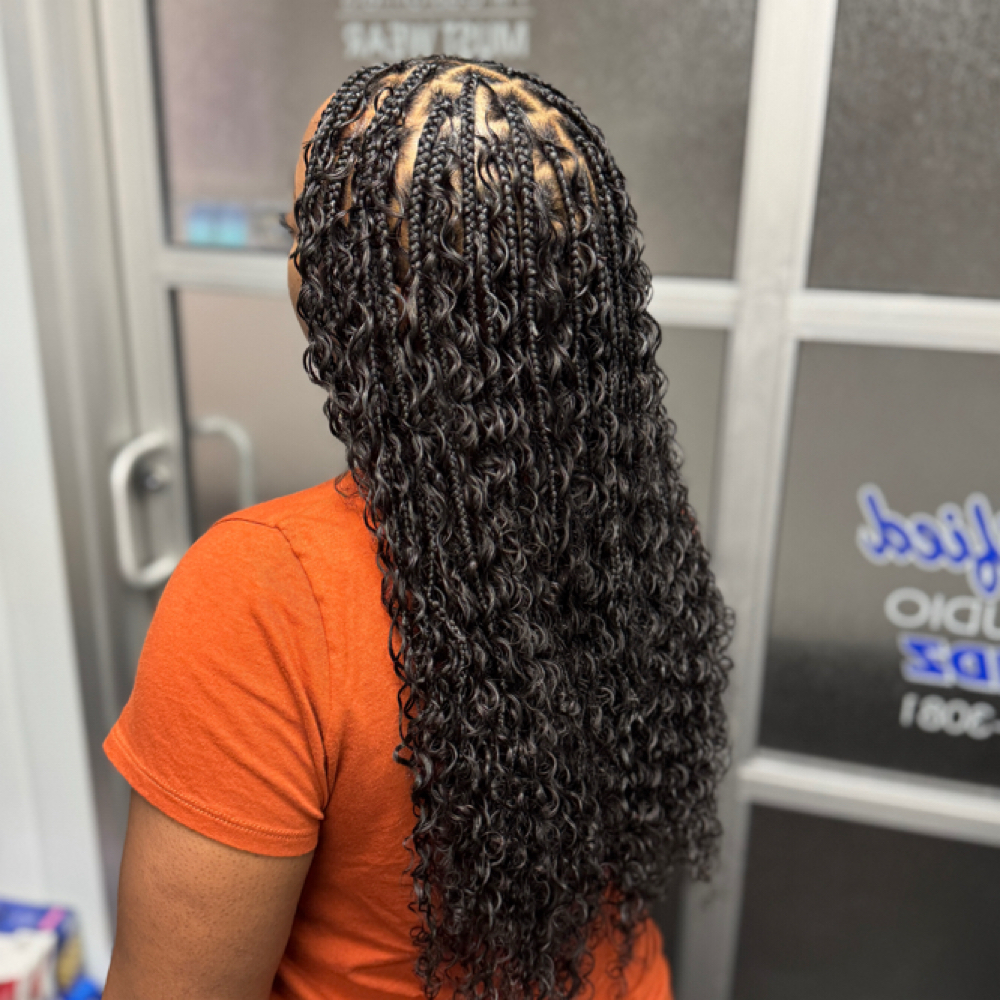 Miracle Knots at Claudified Hair Studio LLC in Garden City, NY