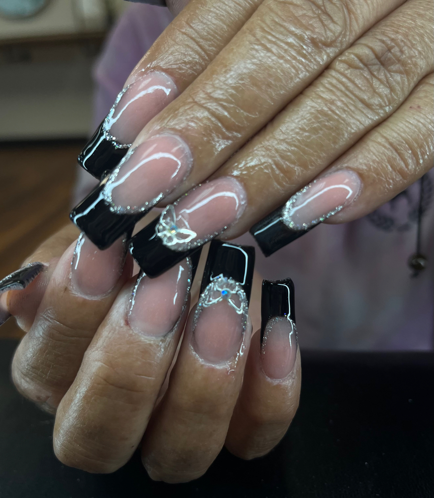 Full set (long) at The Hair BnB in Ottawa, IL