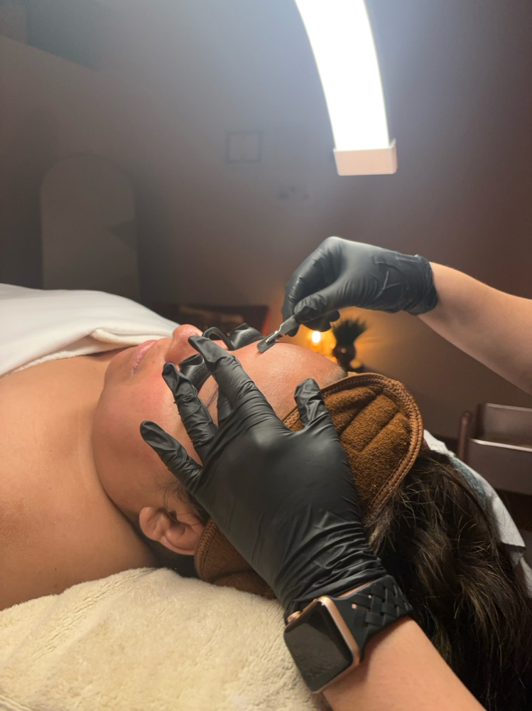 Dermaplane Facial