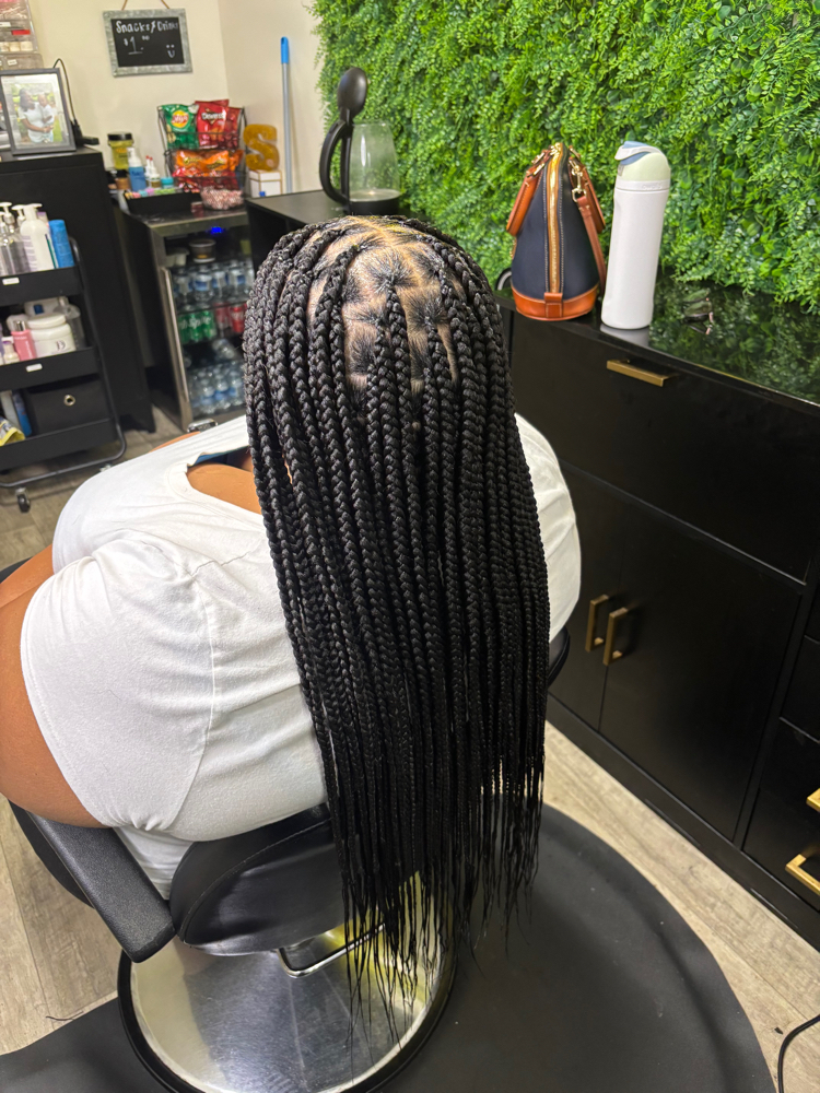Knotless Braids (Medium Sized)