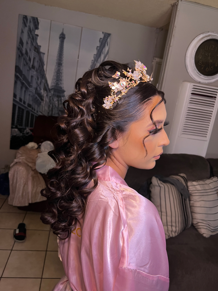 Quinceñera Max Half Updo