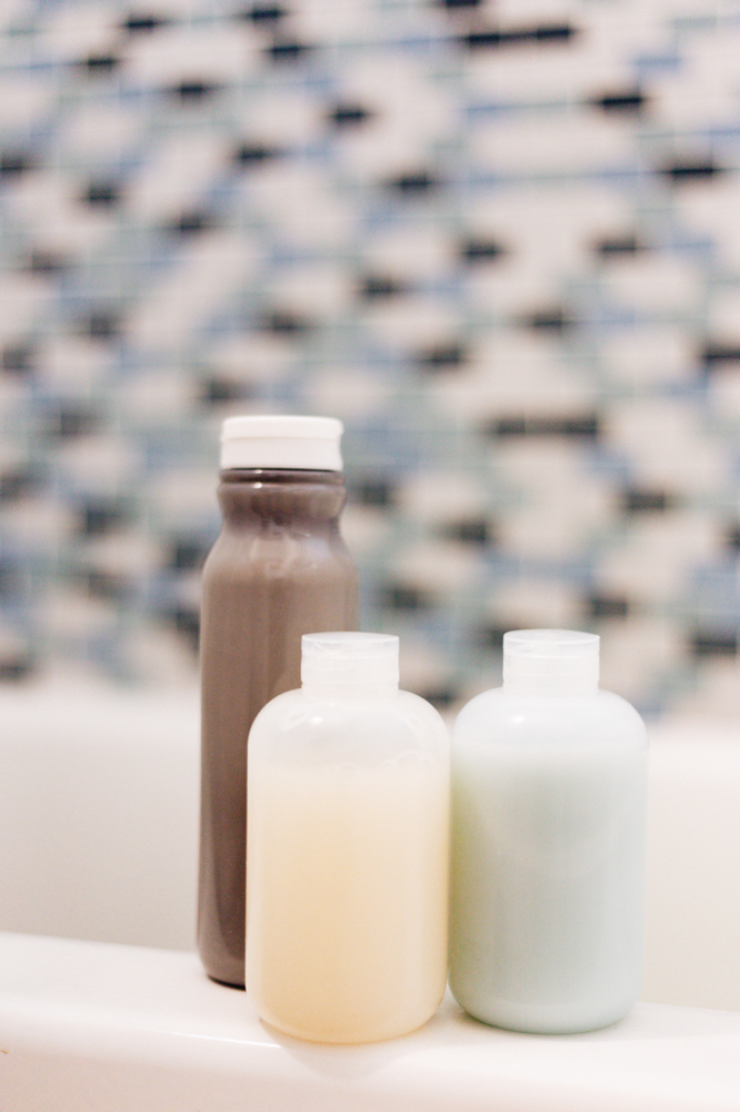 Shampoo + Blow-Dry/Style