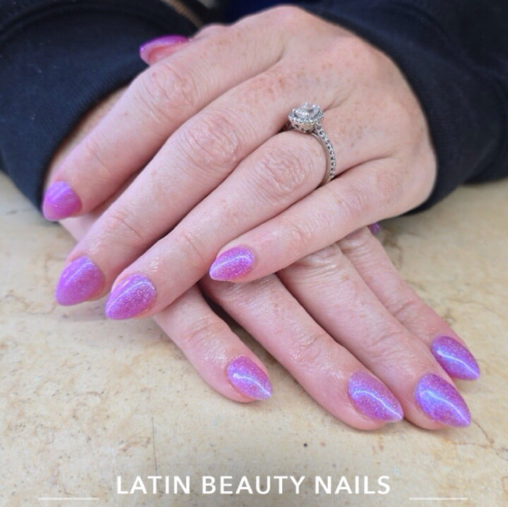 Full Set Short at Latin Beauty Nails in Casey, IL