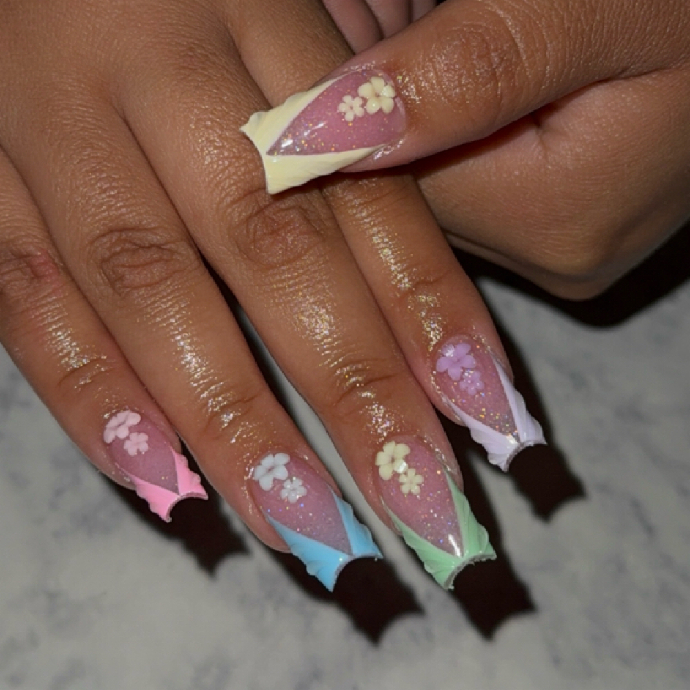 Freestyle Acrylic Set at Cosmoalixia in Lufkin, TX