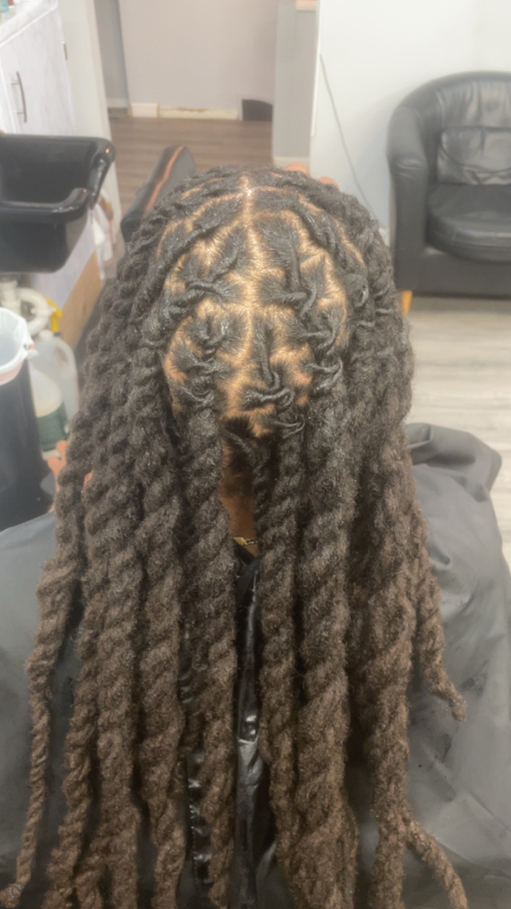 Loc Retwist & long Loc Style at Glamour&Glitz Co., in York, PA