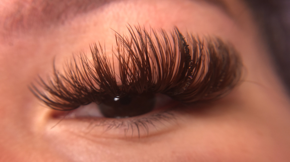 Volume all brown Lash Style