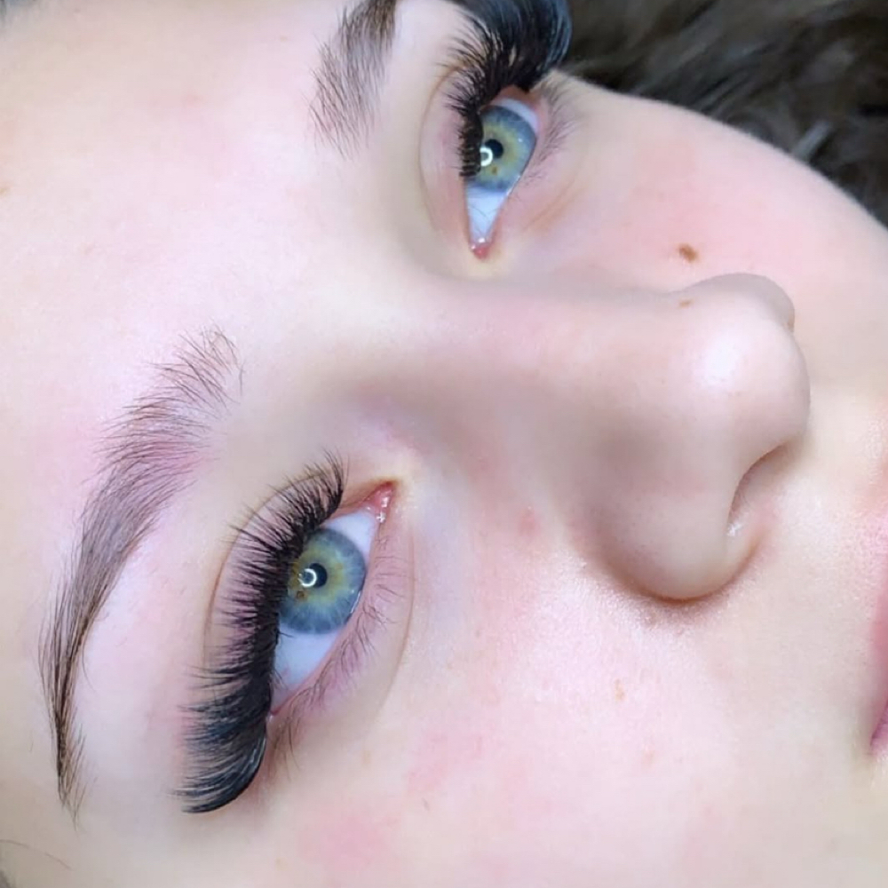 Teen Lash Fill In at Lesly’s Beauty Room in Rockville, MD