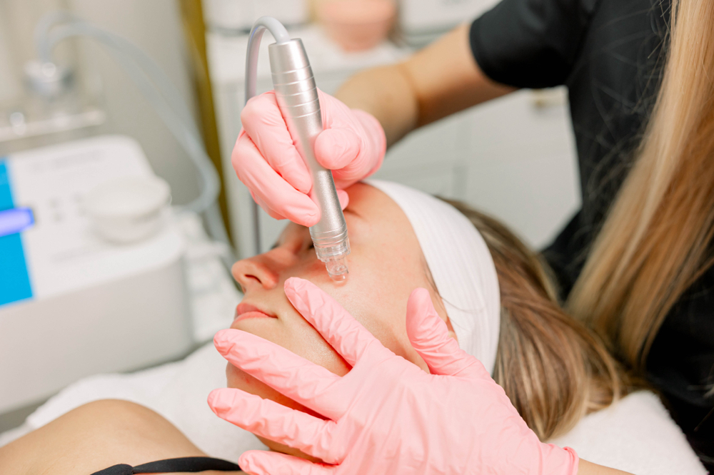 HydroGlow Facial