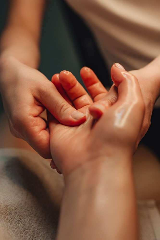 Aromatherapy Hand Massage