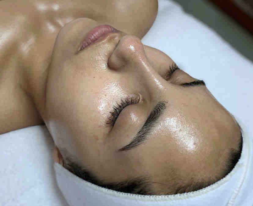 Signature Facial 1hr