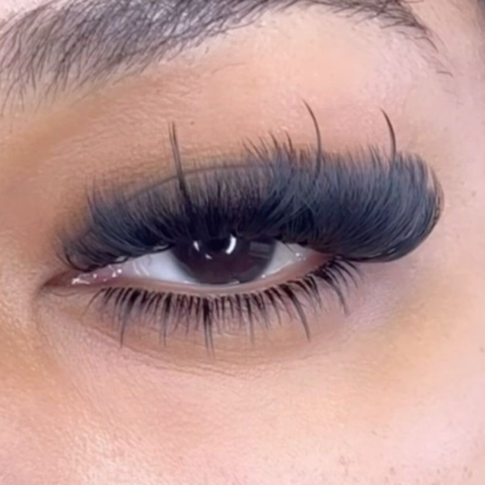 Bottom Lash Add On at The Lash Vault in Boise, ID