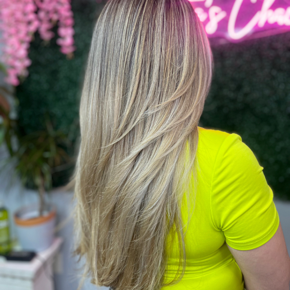 Sexy Cuts For Thicker hair at Maritza’s Chair in Waukegan, IL