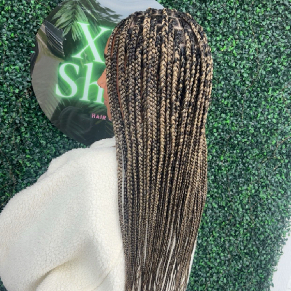 Smedium Knotless at XXI Shēk Hair Co. in Kingsland, GA