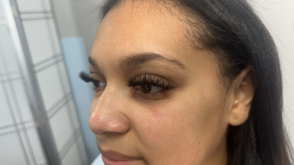 short cluster lashes at RJ Cosmetics in PONTOTOC, MS
